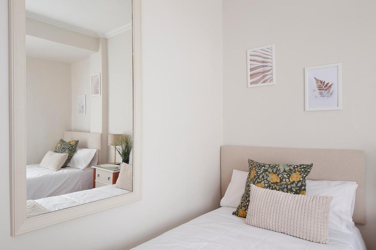 115A - Amplia Vivienda En Playa San Lorenzo Gijón Eksteriør billede